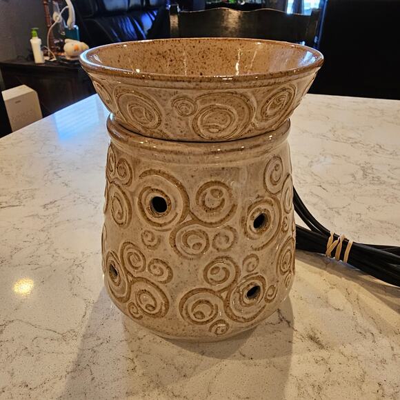 Scentsy Angora Full Size Warmer Beige Swirl Retired 2012 w/ Light Tested & Works - Picture 2 of 6